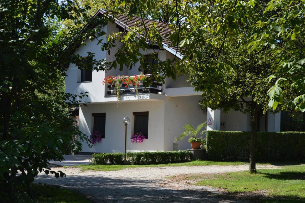 Villa My Island Bihać Екстериор снимка